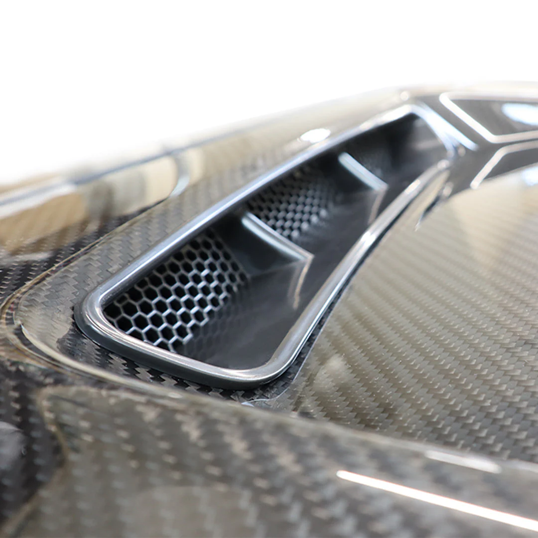 Defender L663 Carbon Fibre Bonnet - Image 2